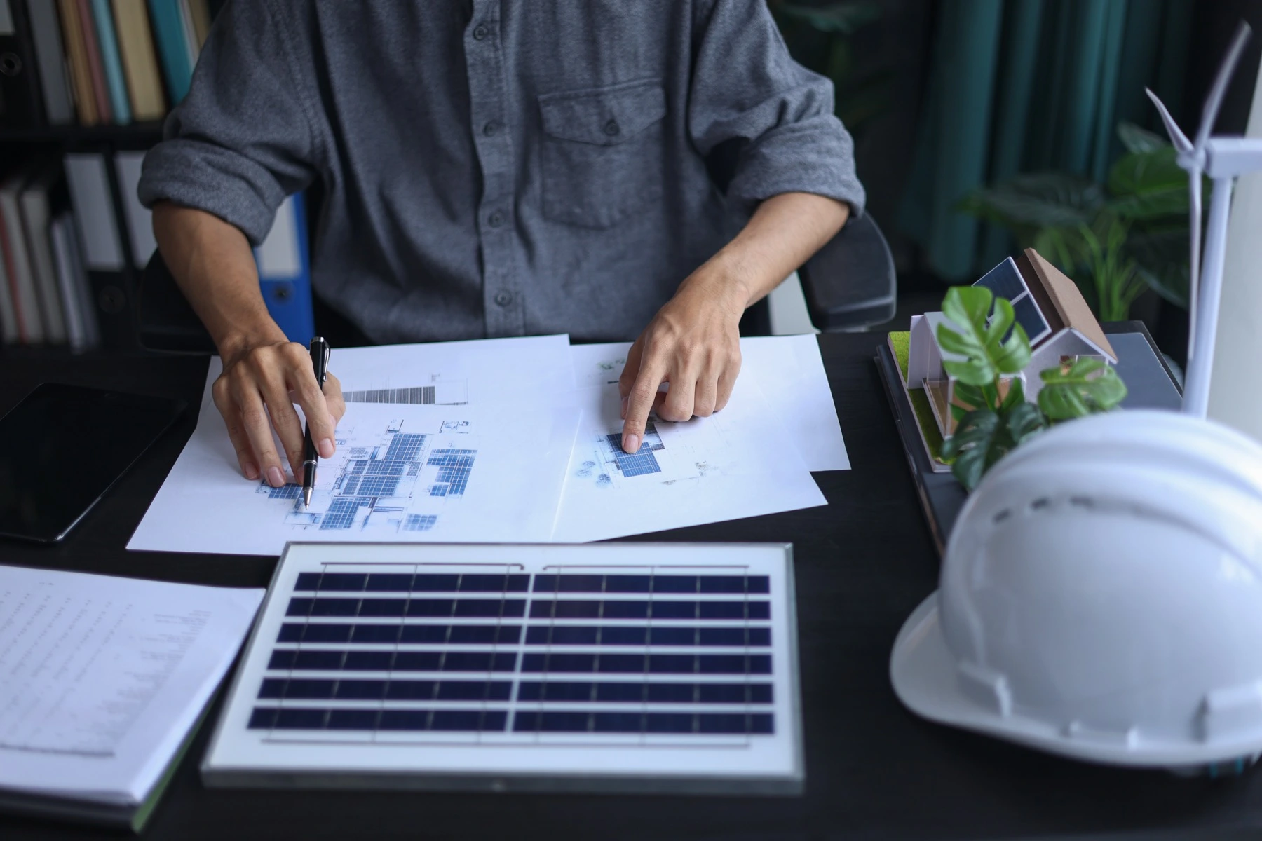 วิศวกรออกแบบระบบโซล่าเซลล์ หลักการทำงาน Photovoltaic